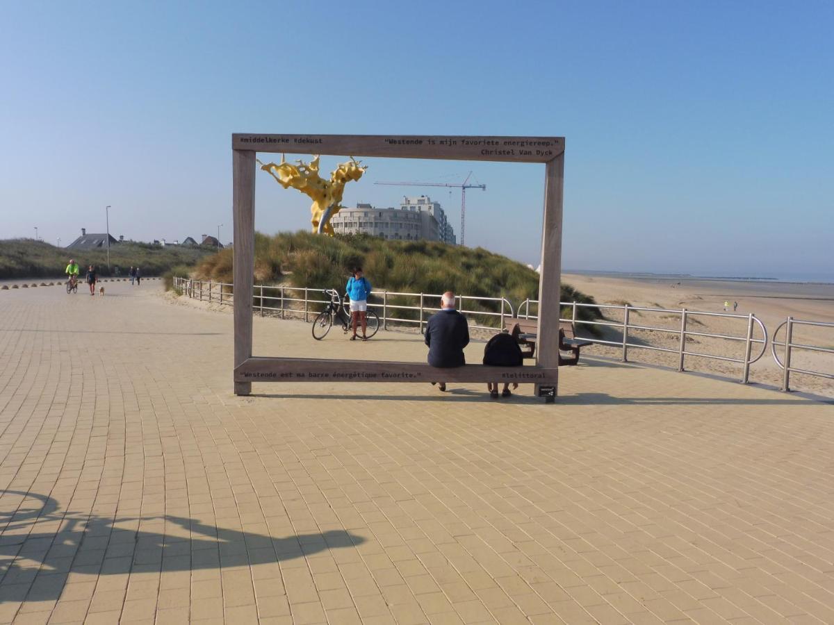 Studio On The Beach With Sea View Middelkerke Exterior photo